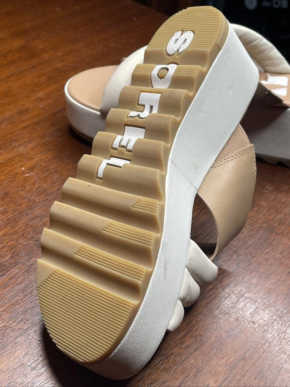 Sorel Cameron Wedge Flatform Puff Mule Sandals Chalk Beige Womens Size 8 NEW